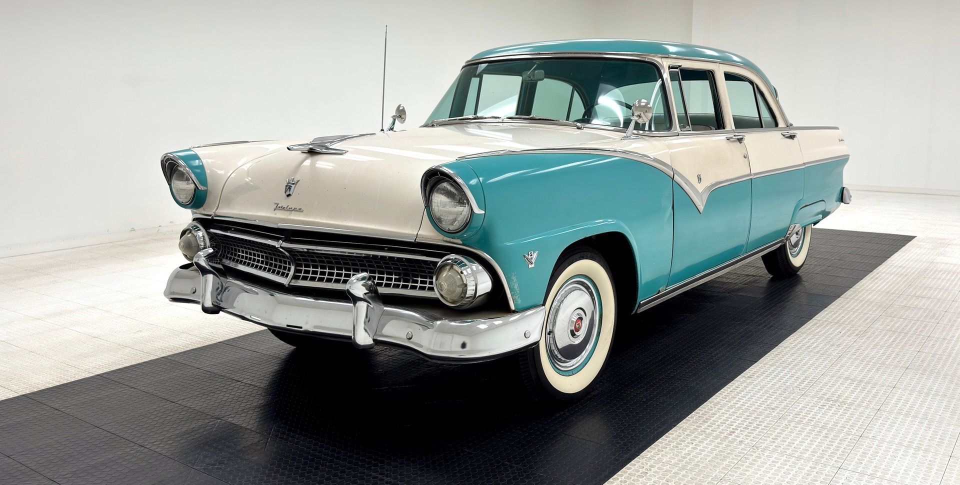 1955 Ford Fairlane