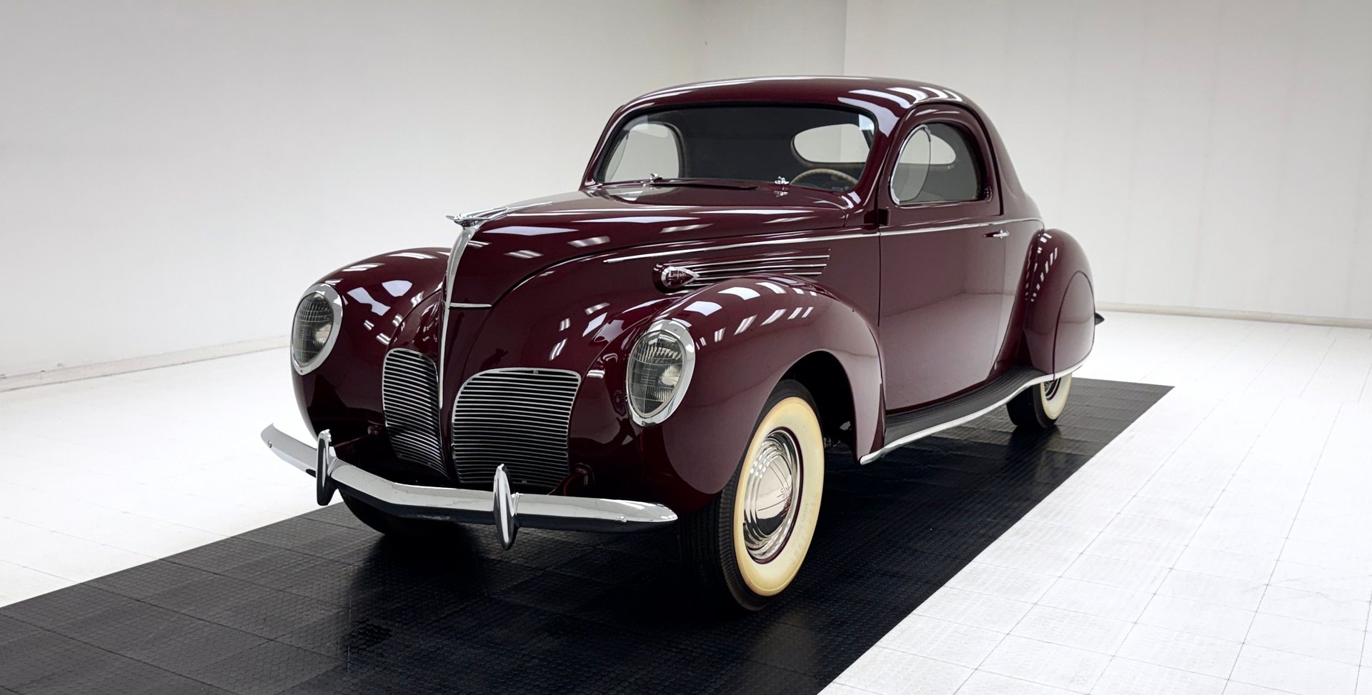 1938 Lincoln Zephyr in Burgundy