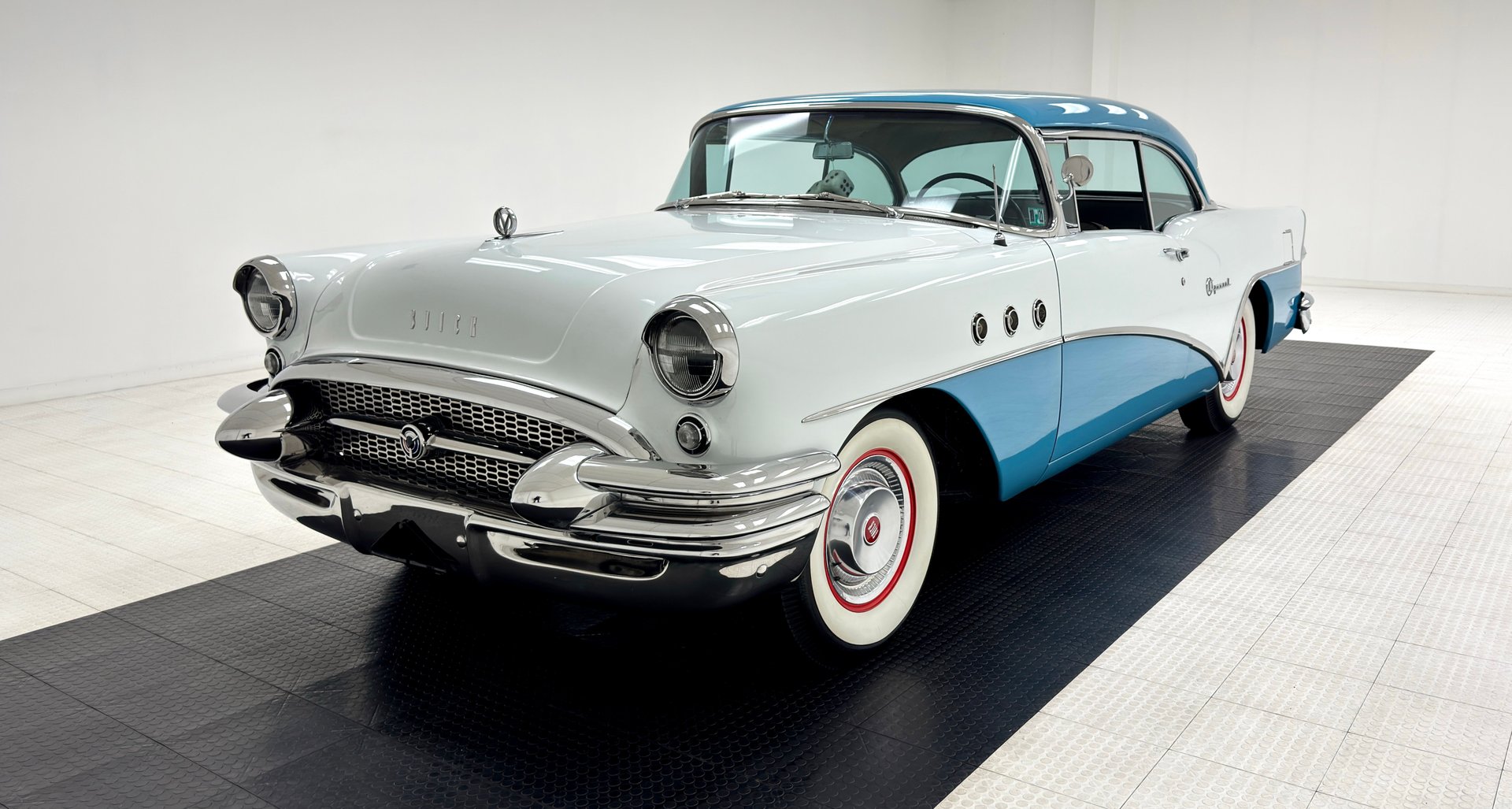 1955 Buick Series 40 in White