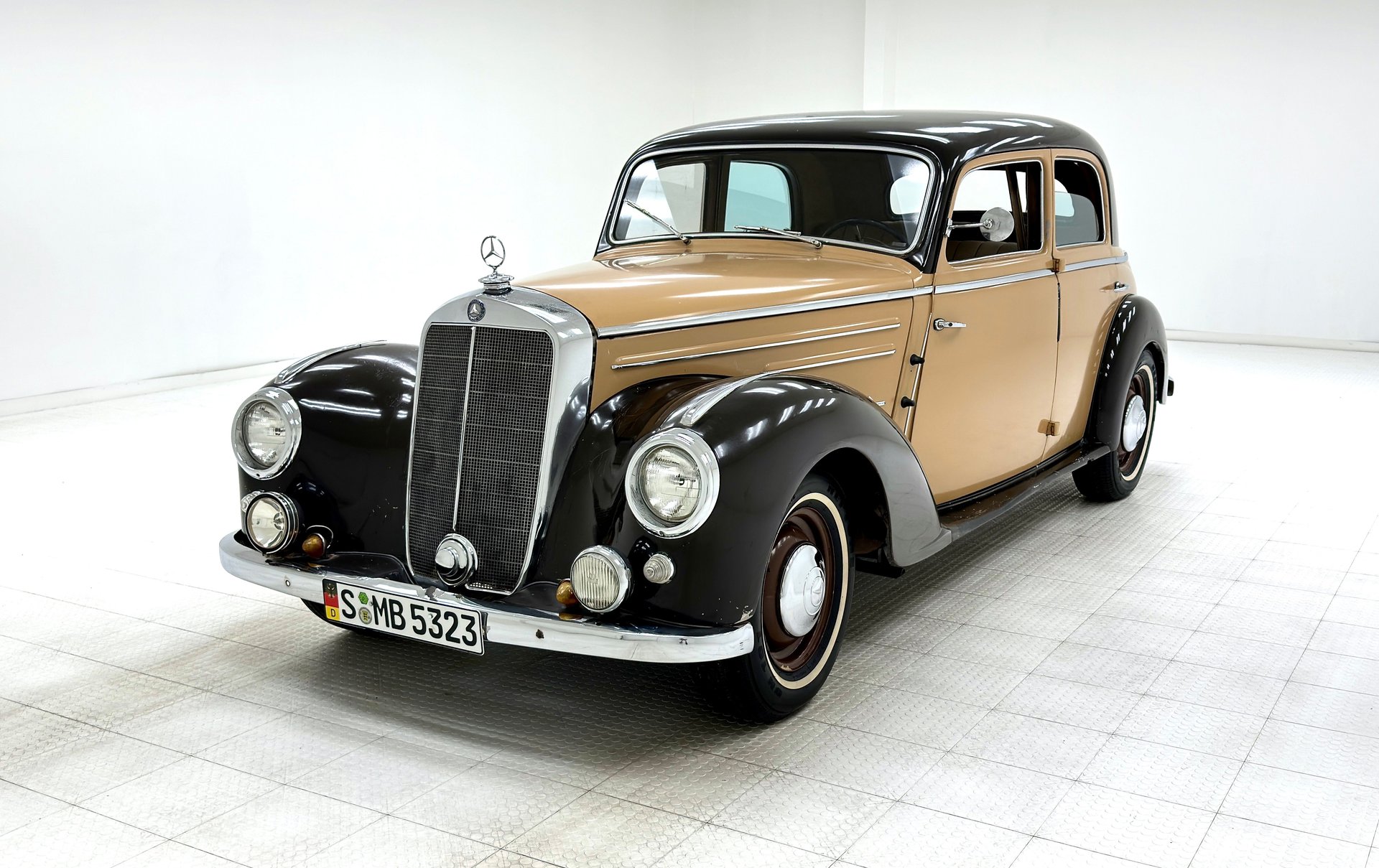 1952 Mercedes-Benz 220 in Tan