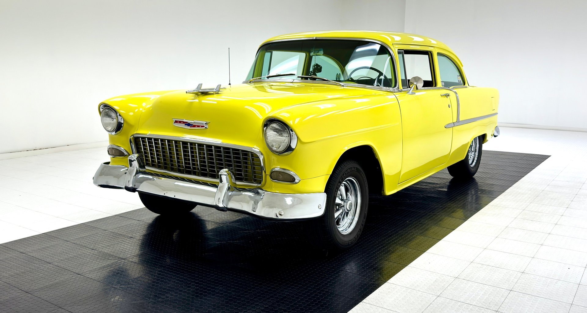 1955 Chevrolet 210 in Yellow