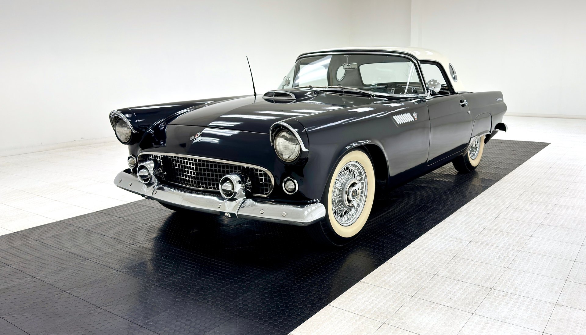 1955 Ford Thunderbird in Blue