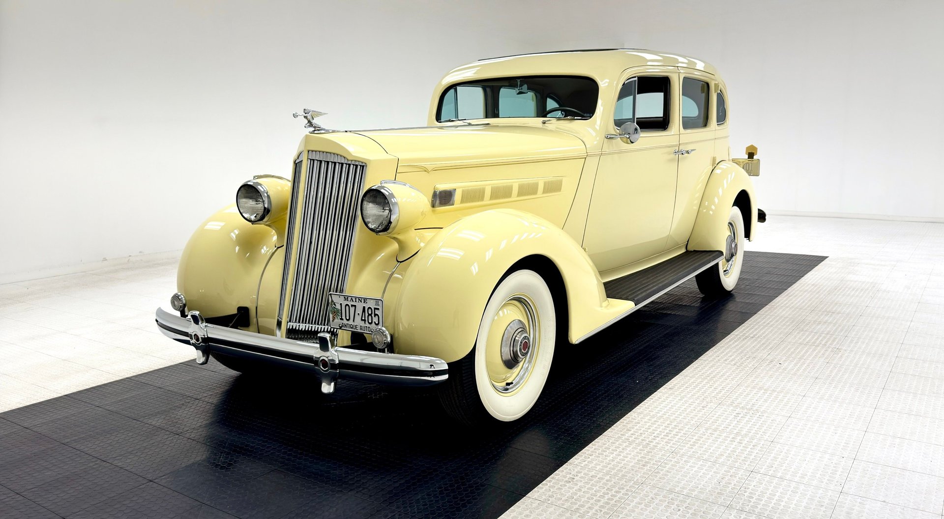 1936 Packard 120 Series in Cream