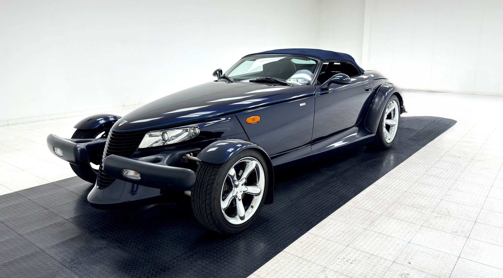 2001 Chrysler Prowler Mulholland Edition in Dark Blue