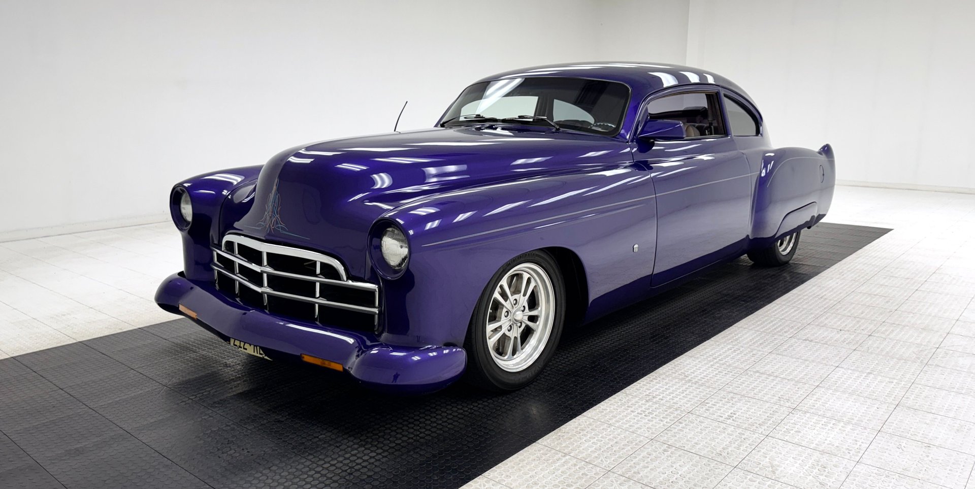 1948 Cadillac Series 62 in Purple