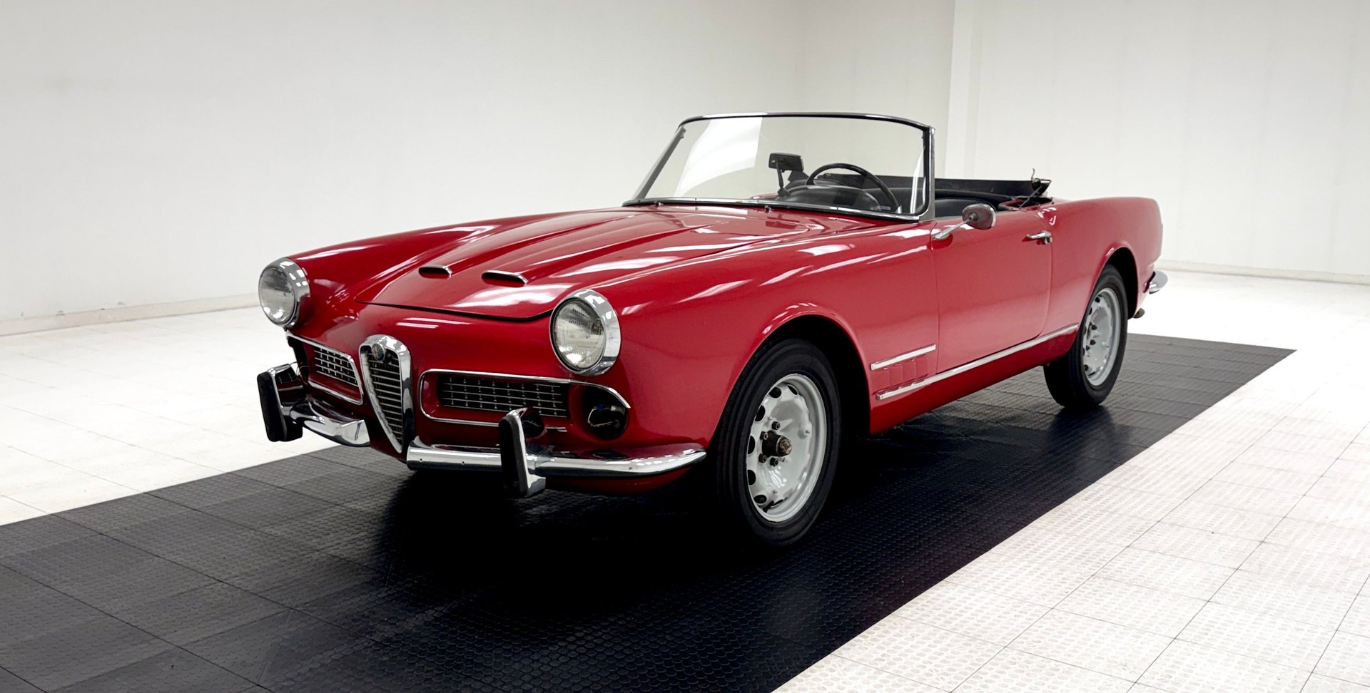 1961 Alfa Romeo Spider 2000 in Red