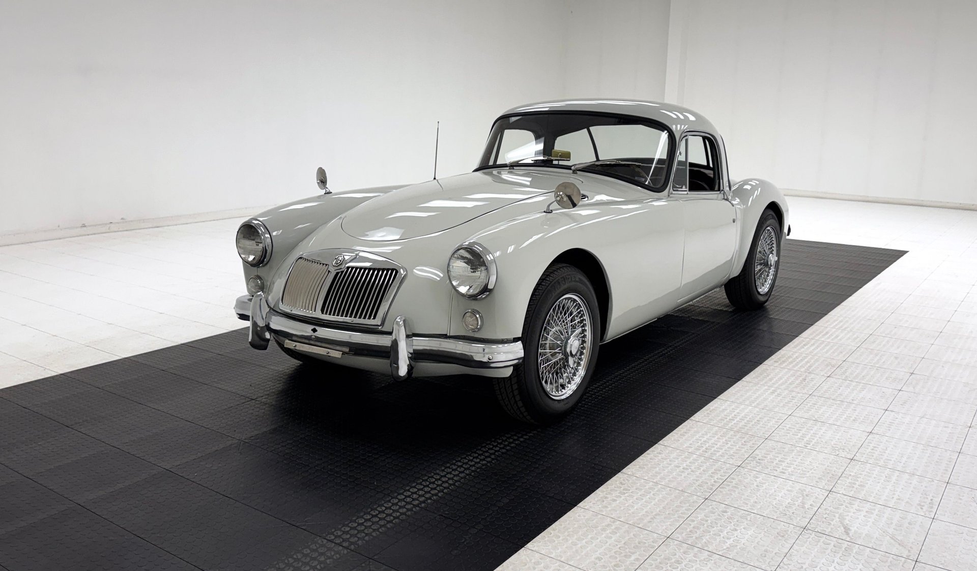 1959 MG MGA 1500 in Gray