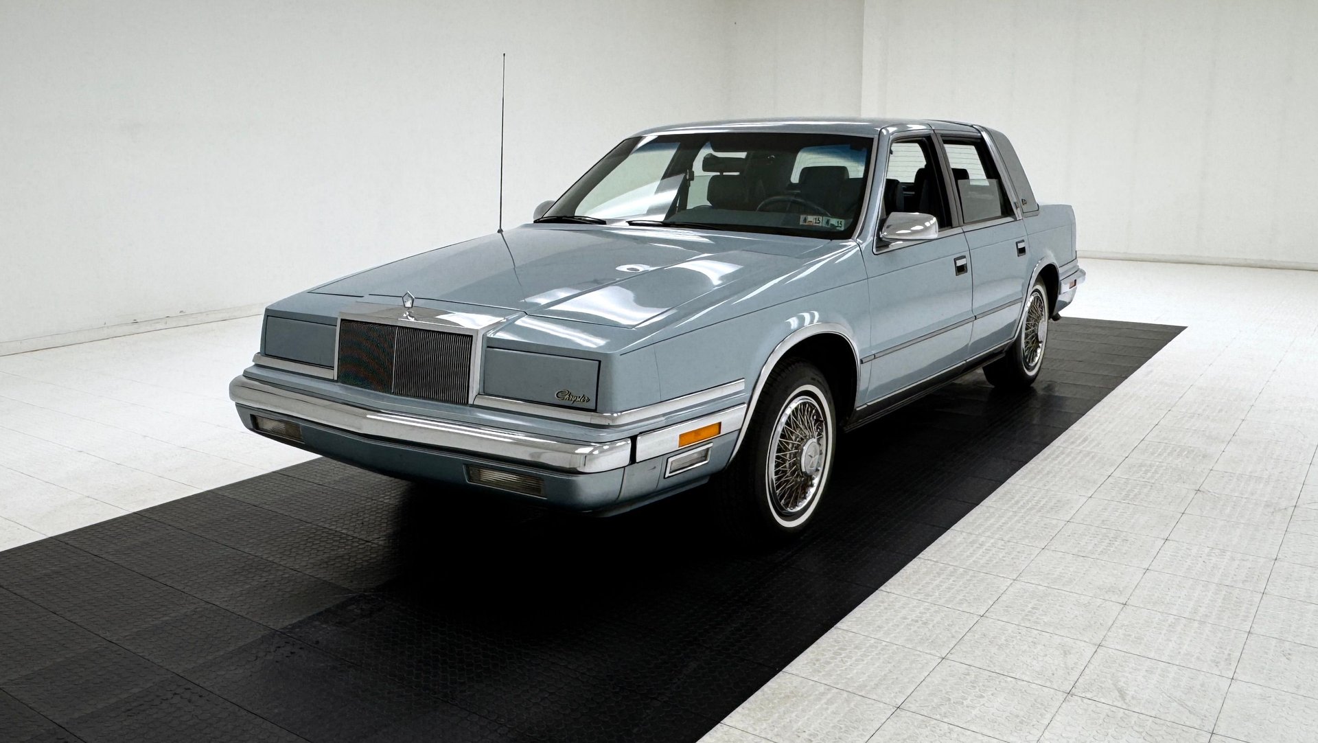 1988 Chrysler New Yorker in Blue