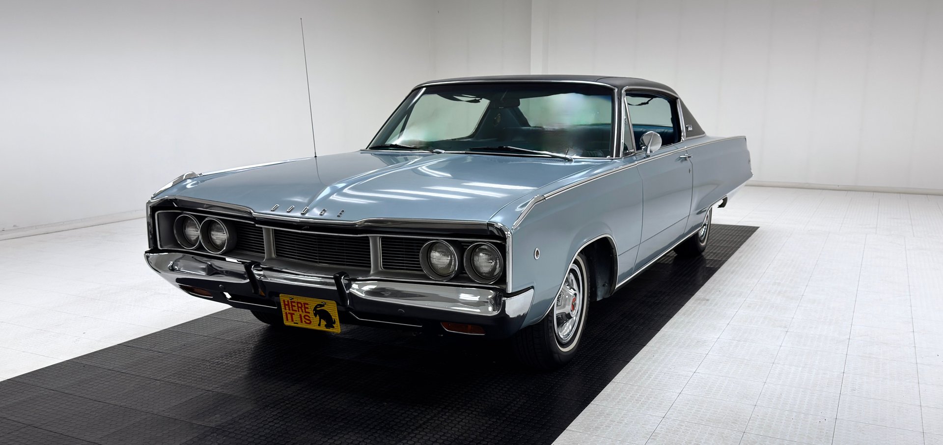 1968 Dodge Polara in Light Blue