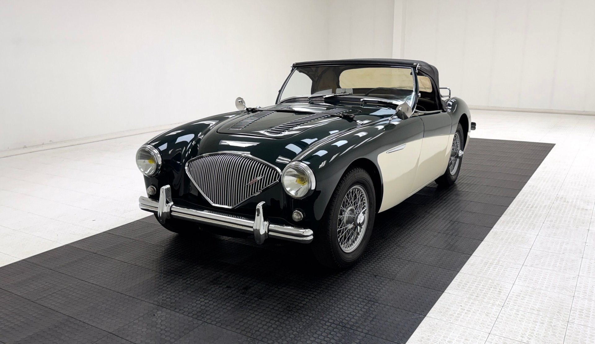 1956 Austin-Healey 100-4 in Dark Green