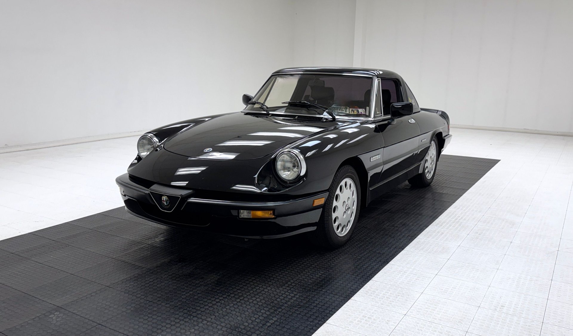 1988 Alfa Romeo Spider in Black
