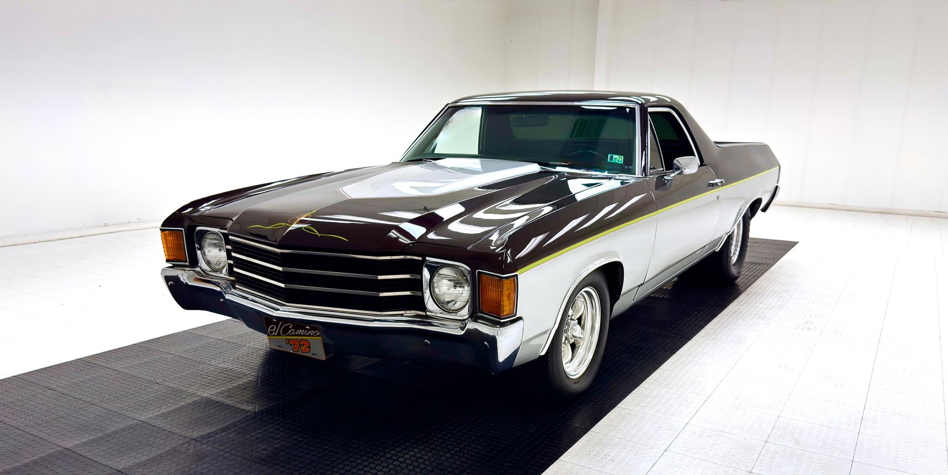 1972 Chevrolet El Camino in Burgundy