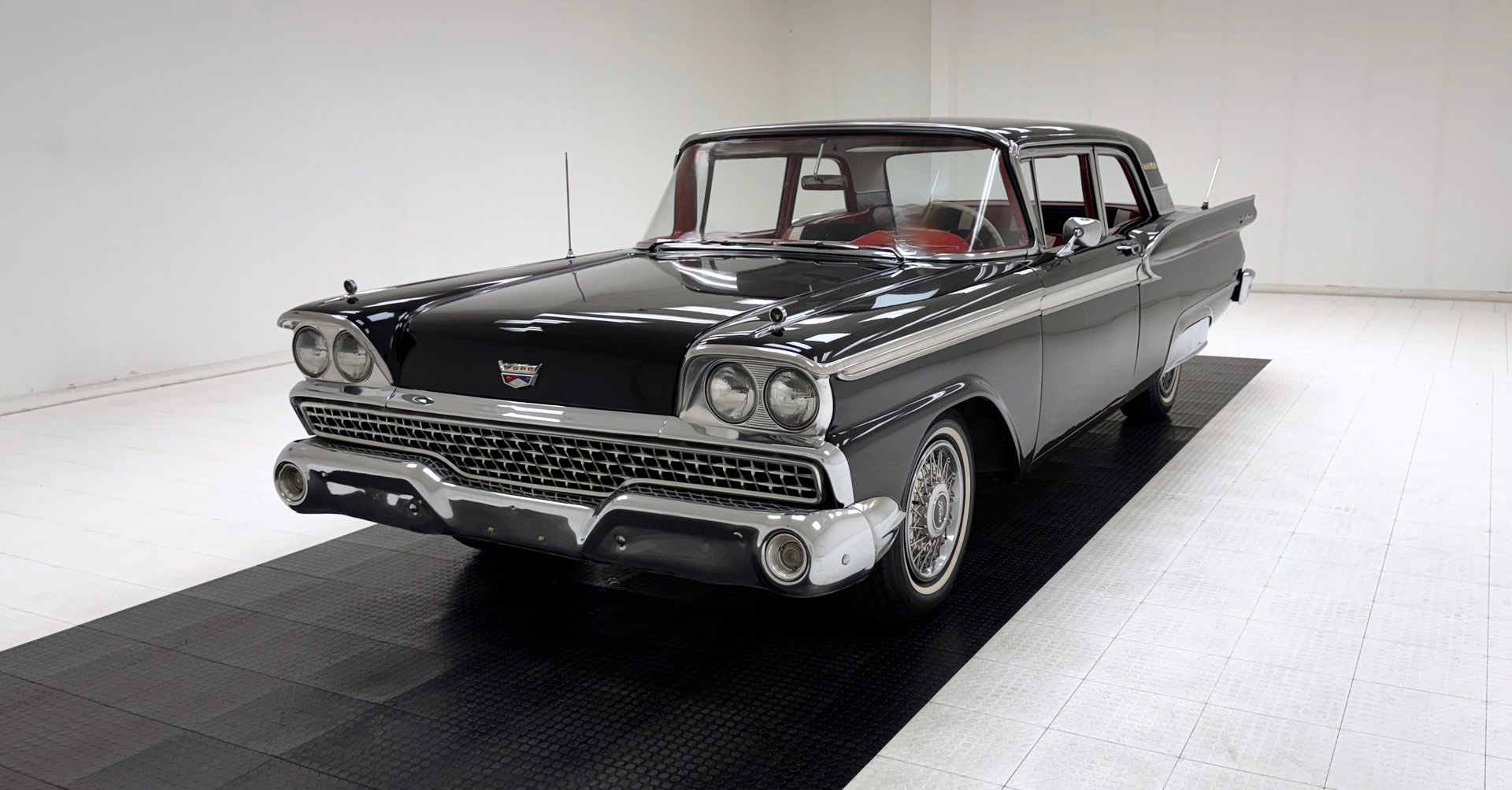 1959 Ford Galaxie 500 in Black