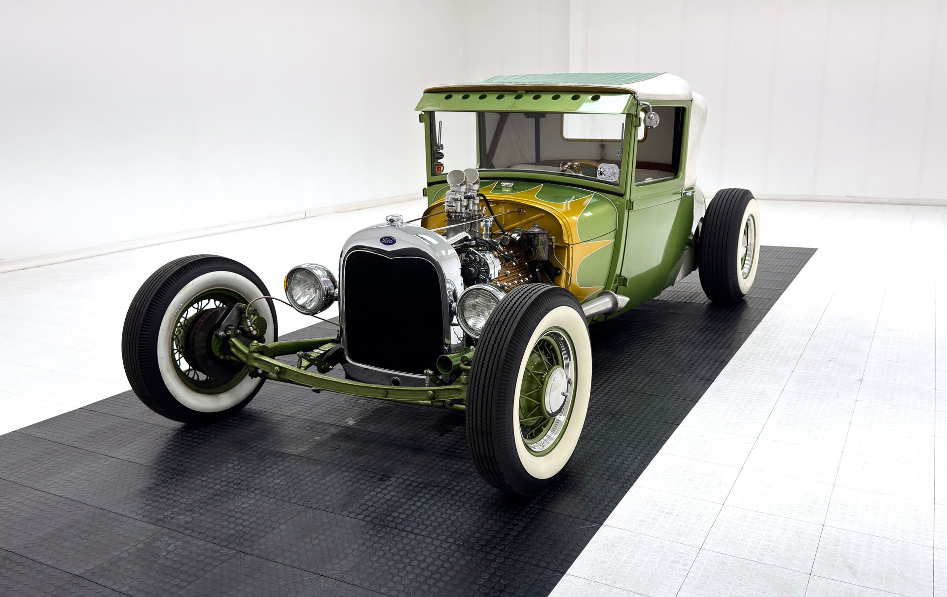 1928 Ford Model A in Green