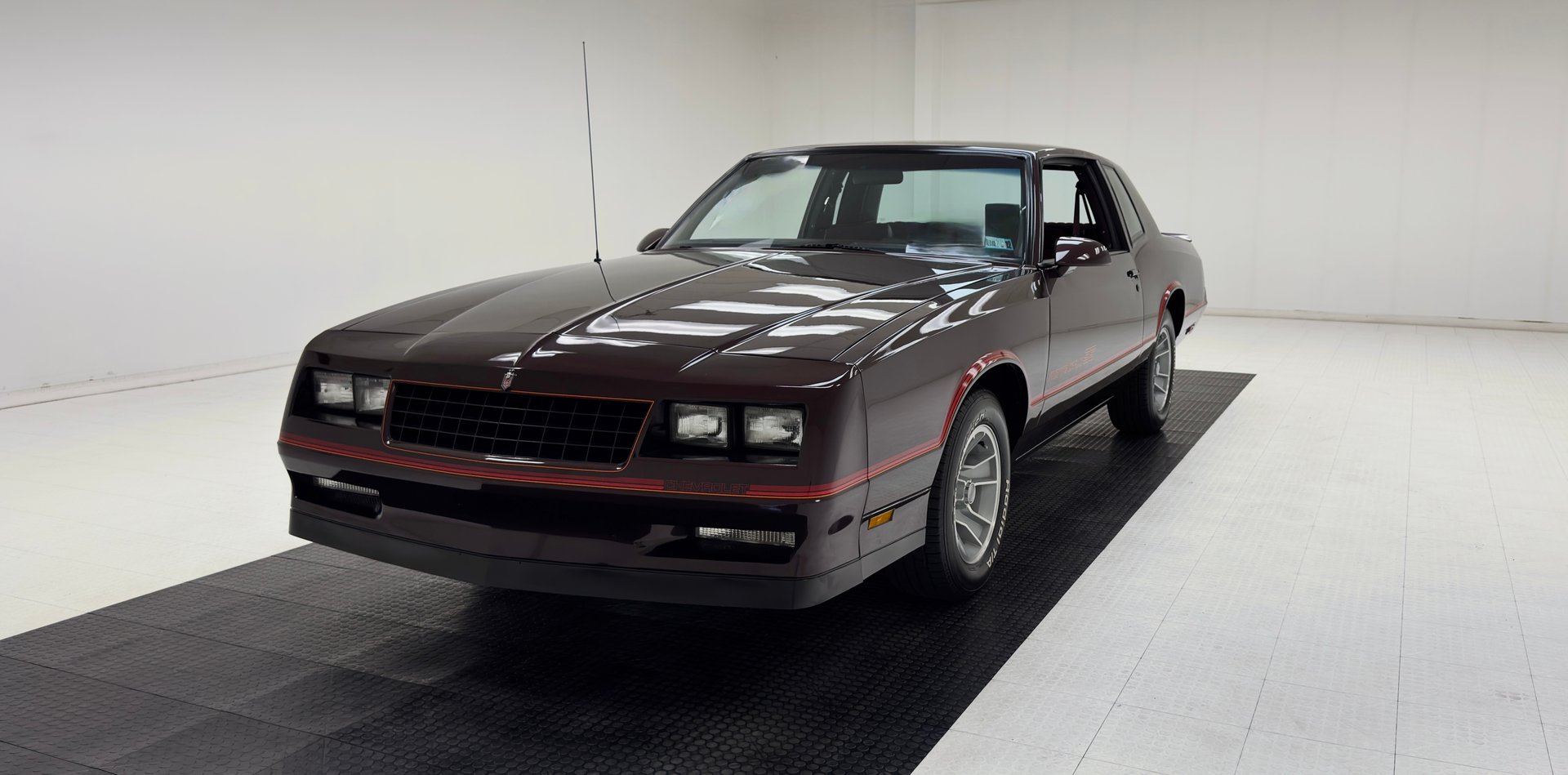 1986 Chevrolet Monte Carlo in Burgundy