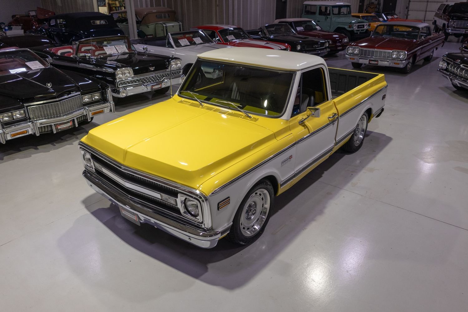 1970 Chevrolet C10 in Yellow & Pure White