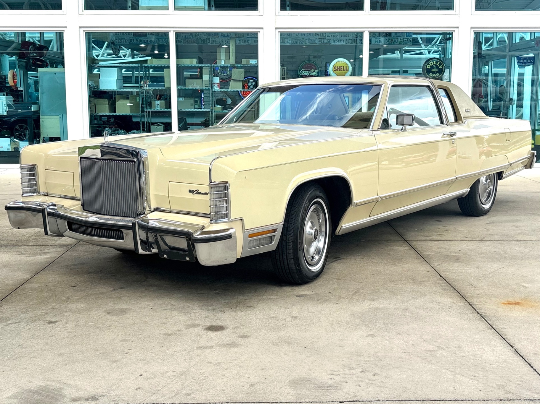 1977 Lincoln Continental Town Coupe